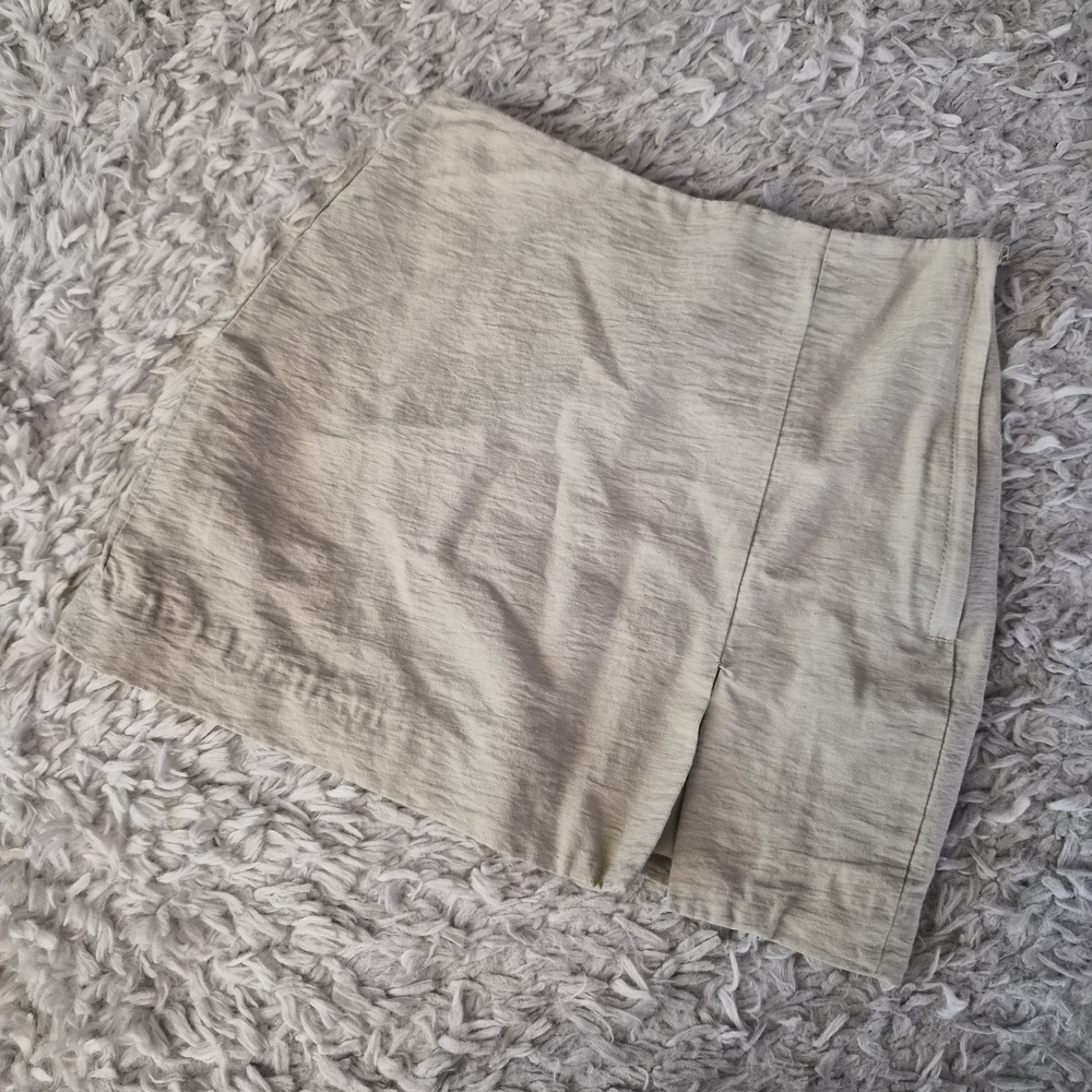 H&M Beige Mini Skirt